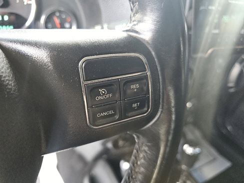 Used 2018 Jeep Wrangler Unlimited Sport image 11