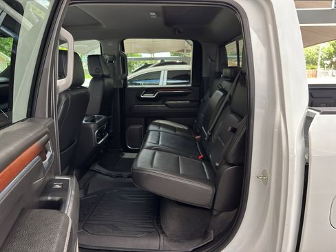 Used 2024 GMC Sierra 2500 Denali w/ Technology Package AWD/4WD image 14