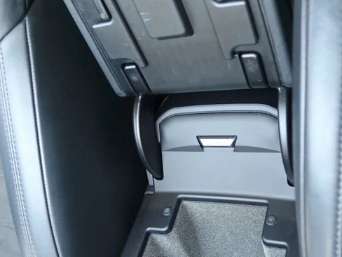 Used 2021 Porsche Macan GTS AWD/4WD image 30