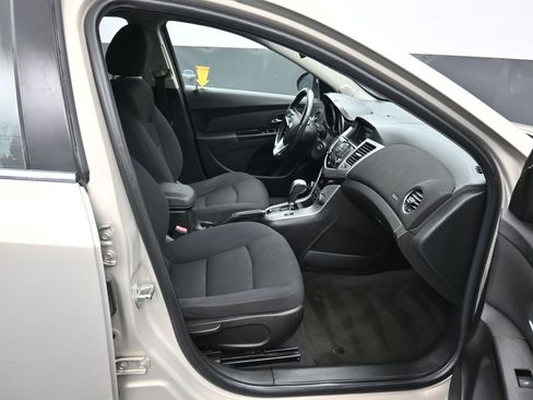 Used 2012 Chevrolet Cruze LT image 35