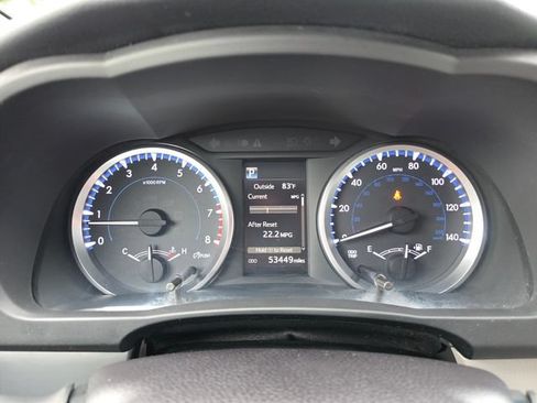 Used 2017 Toyota Highlander Plus FWD image 32