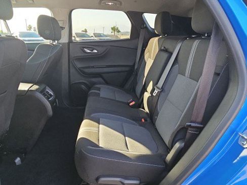 Used 2025 Chevrolet Blazer LT FWD image 24