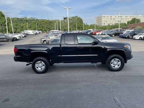 Certified 2019 Toyota Tacoma SR AWD/4WD image 7