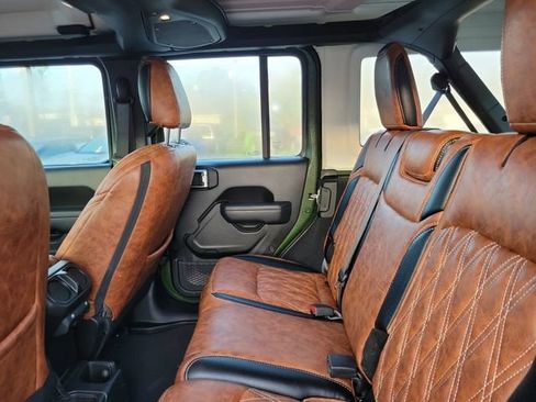 Used 2025 Jeep Wrangler Unlimited Sport AWD/4WD image 29