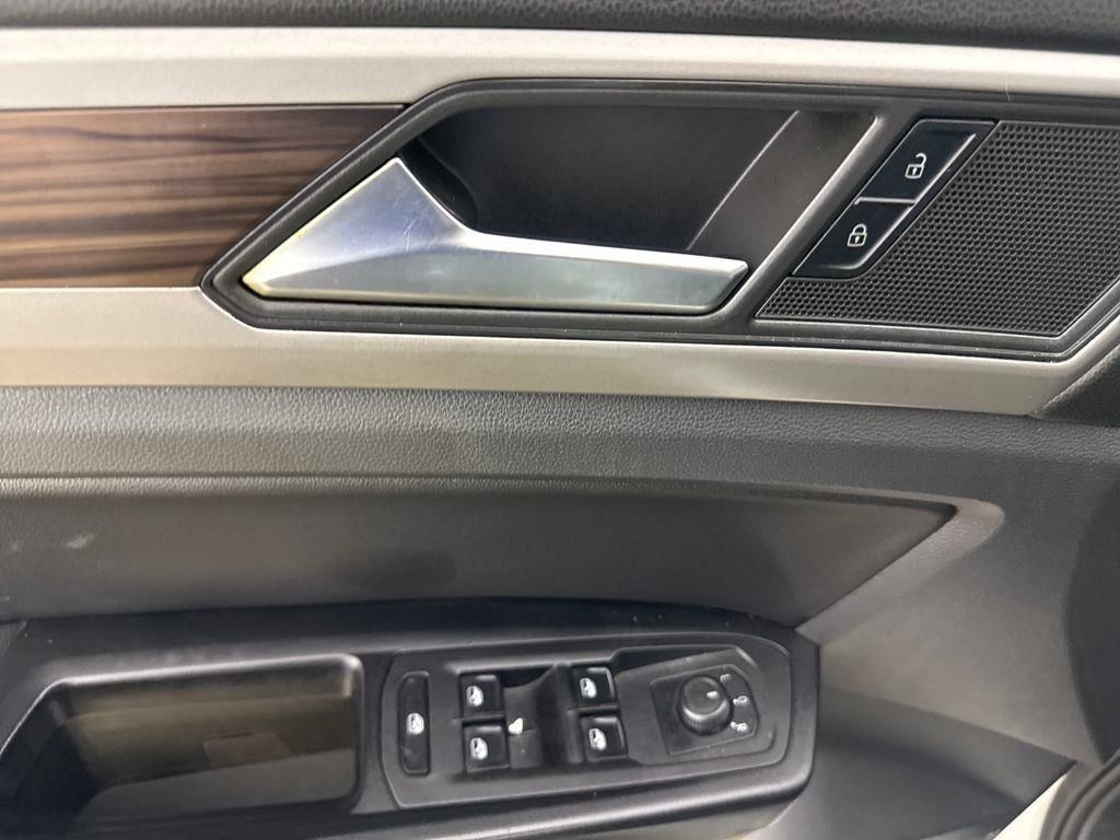 Used 2021 Volkswagen Atlas SE AWD/4WD image 16