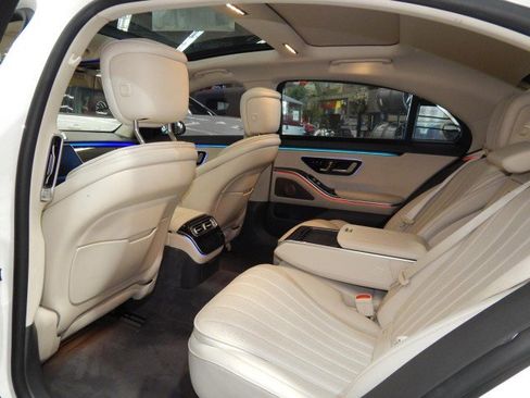 Used 2023 Mercedes-Benz S 500 4MATIC w/ Warmth & Comfort Package image 23