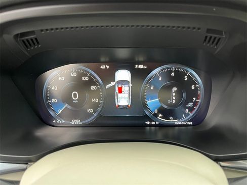Used 2020 Volvo XC60 T5 Momentum image 18