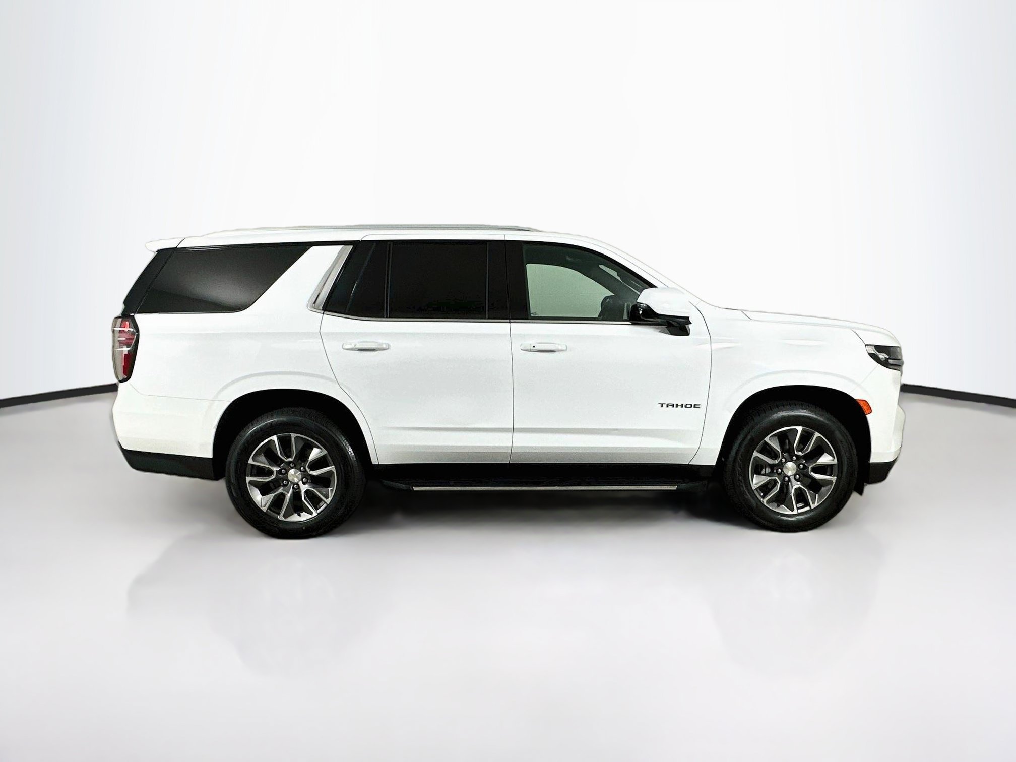 Used 2023 Chevrolet Tahoe LT w/ Luxury Package RWD image 10