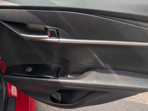 Certified 2025 Toyota Camry SE w/ Convenience Package image 27