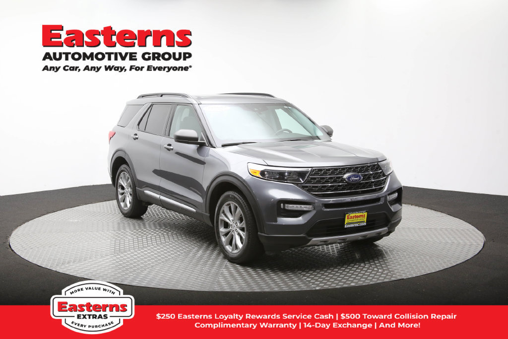 Used 2023 Ford Explorer XLT w/ Equipment Group 202A AWD/4WD image 51