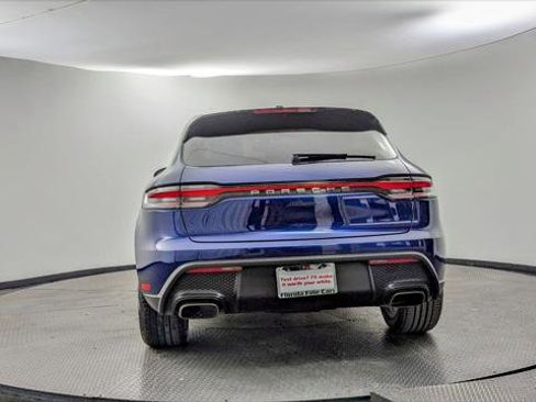 Used 2022 Porsche Macan w/ Premium Package Plus image 7