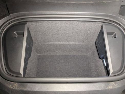 Used 2025 Porsche Taycan 4S AWD/4WD image 35