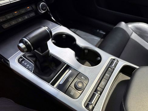 Used 2022 Kia Stinger GT1 RWD image 26