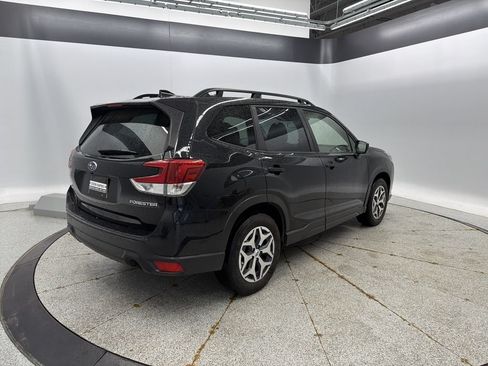 Used 2023 Subaru Forester Premium AWD/4WD image 10