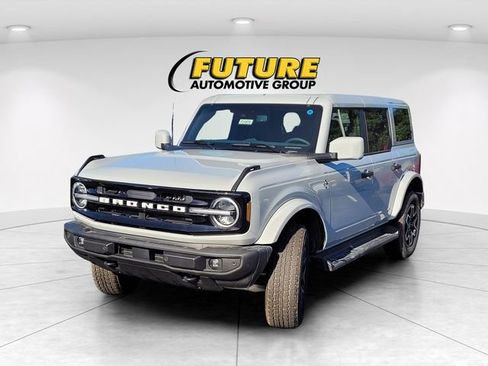 New 2026 Ford Bronco Outer Banks image 2