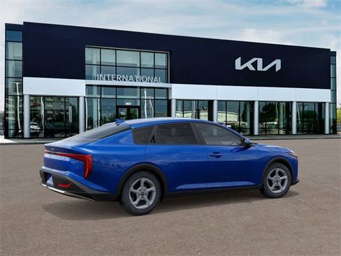 New 2025 Kia K4 LXS image 6