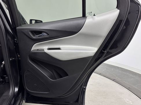 Used 2023 Chevrolet Equinox LS w/ LS Convenience Package image 27