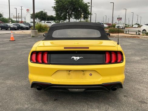 Used 2018 Ford Mustang Premium w/ Equipment Group 201A image 6