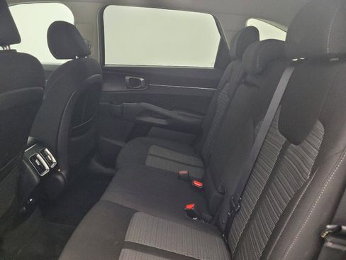 Used 2022 Kia Sorento LX AWD/4WD image 18