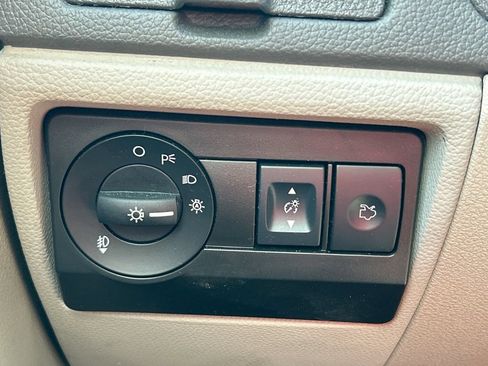 Used 2012 Ford Fusion SEL FWD image 18