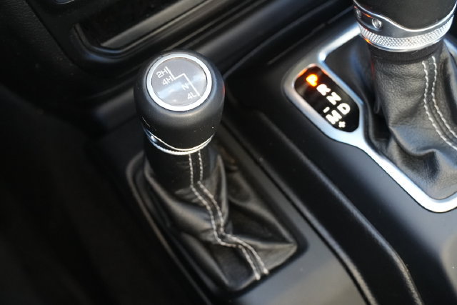 Used 2021 Jeep Wrangler Unlimited Sahara AWD/4WD image 37