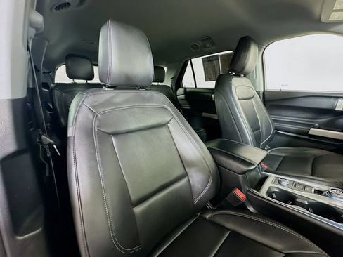 Certified 2023 Ford Explorer XLT w/ Equipment Group 202A AWD/4WD image 34