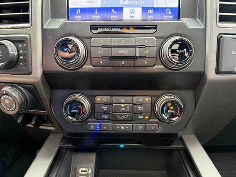 Used 2019 Ford F150 Raptor w/ Equipment Group 802A Luxury AWD/4WD image 32