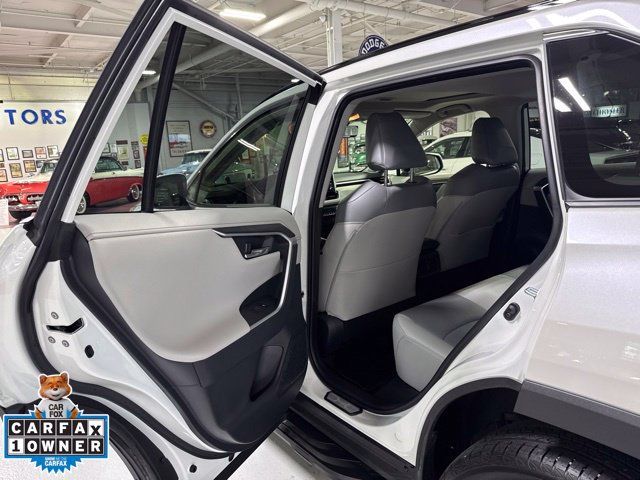 Used 2021 Toyota RAV4 Limited AWD/4WD image 30