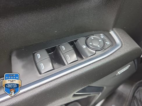 Used 2022 Chevrolet Silverado 1500 LT Trail Boss w/ Convenience Package II AWD/4WD image 19