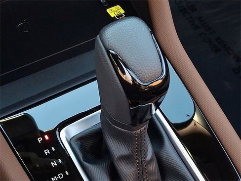 Certified 2025 Subaru Forester Touring w/ Protection Package image 15