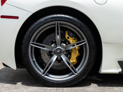 Used 2015 Ferrari 458 Speciale Coupe RWD image 69