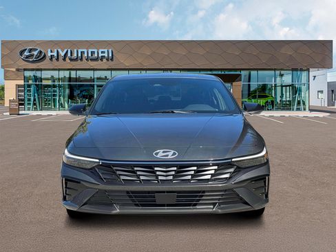 New 2026 Hyundai Elantra SEL Sport FWD image 12