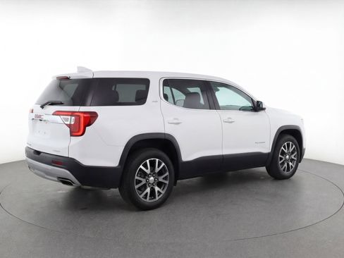 Used 2023 GMC Acadia SLT AWD/4WD image 9