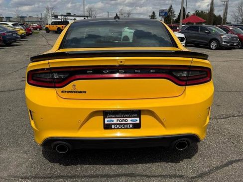Used 2018 Dodge Charger R/T RWD image 3
