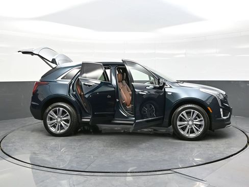 New 2025 Cadillac XT5 Premium Luxury w/ Technology Package AWD/4WD image 40