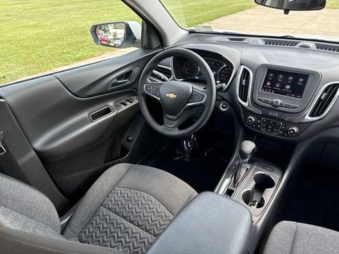 Used 2024 Chevrolet Equinox LT FWD image 25