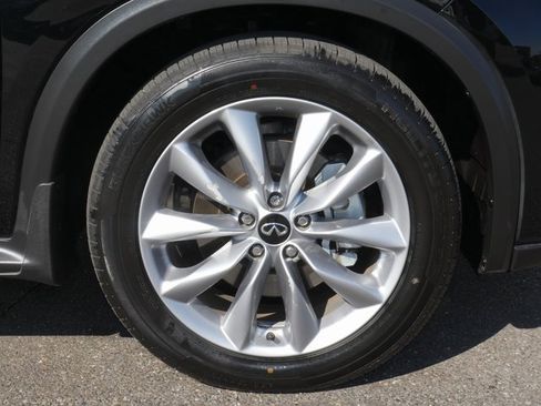 Used 2022 INFINITI QX50 Essential image 14