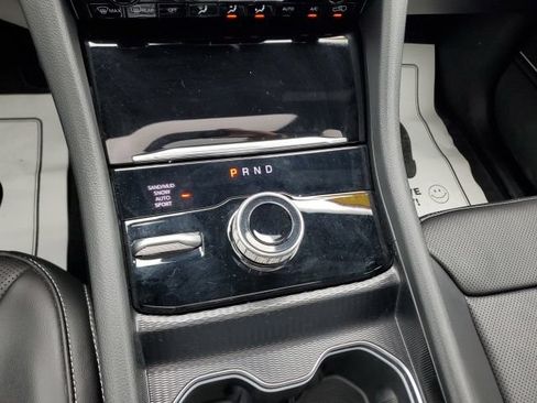 Used 2025 Jeep Grand Cherokee Limited w/ Luxury Tech Group II AWD/4WD image 20