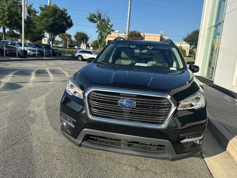 Used 2019 Subaru Ascent Limited w/ Popular Package #2 AWD/4WD image 3