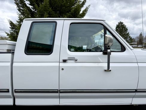 Used 1995 Ford F250 XLT image 24
