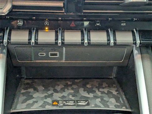 Used 2023 Chevrolet Colorado Z71 w/ Z71 Convenience Package 2 image 22