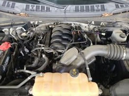Used 2018 Ford F150 XLT w/ Equipment Group 302A Luxury AWD/4WD image 9