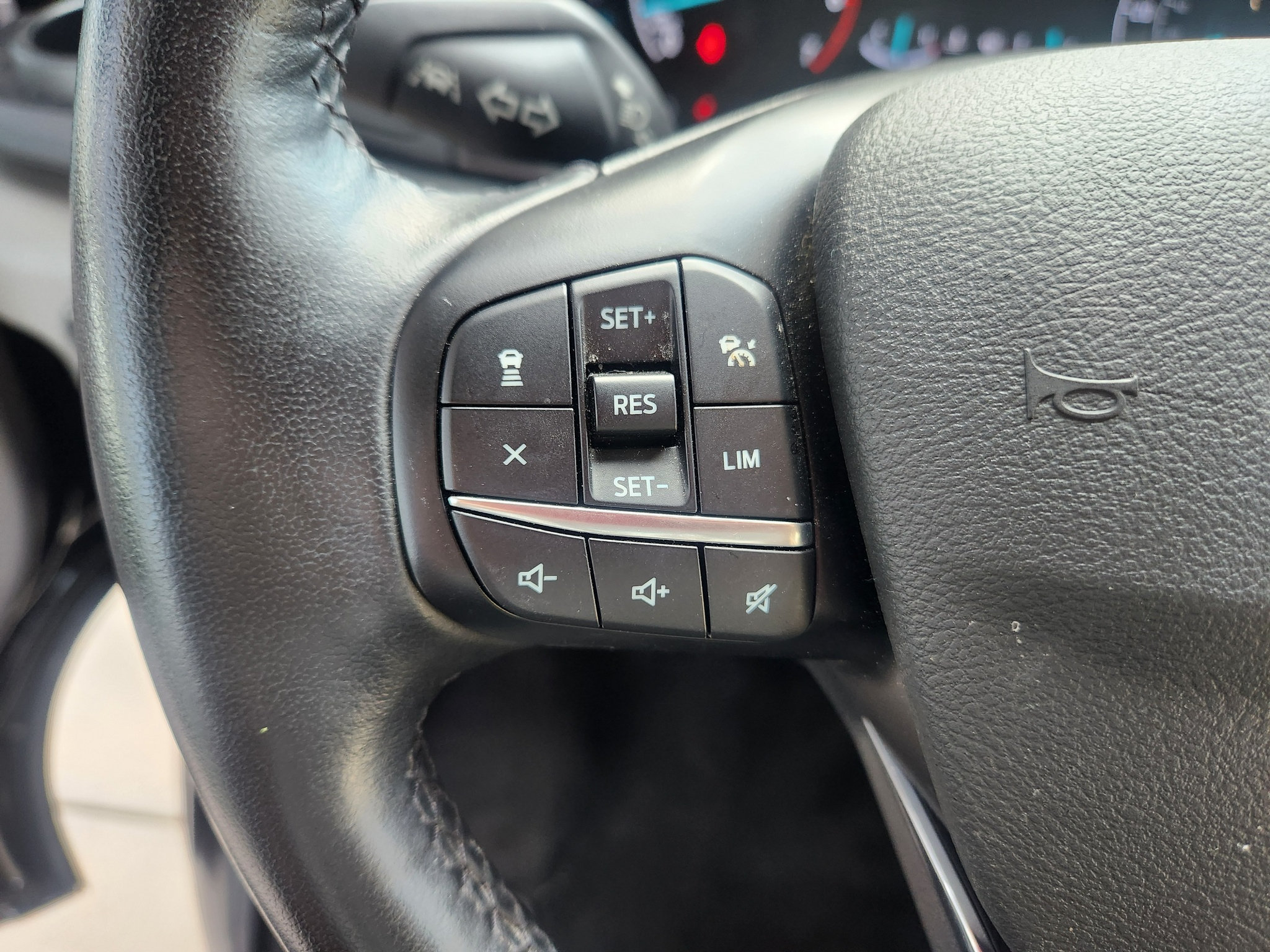 Used 2023 Ford Transit 150 Low Roof AWD image 34