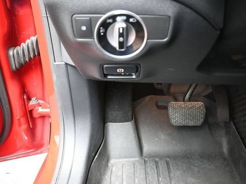 Used 2015 Mercedes-Benz CLA 250 image 16