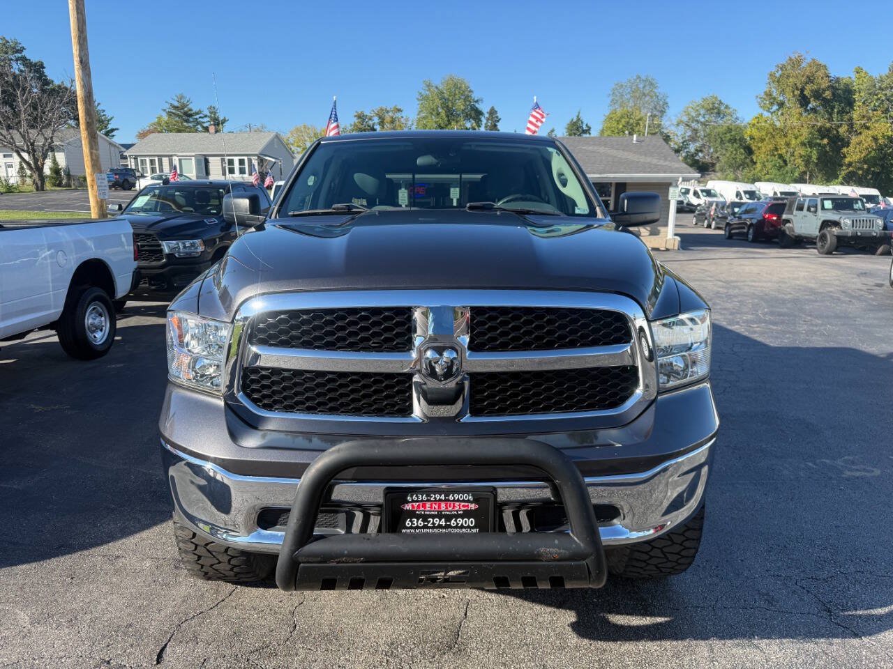 Used 2017 RAM 1500 Classic SLT AWD/4WD image 3