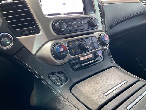 Used 2020 GMC Yukon XL Denali RWD image 31
