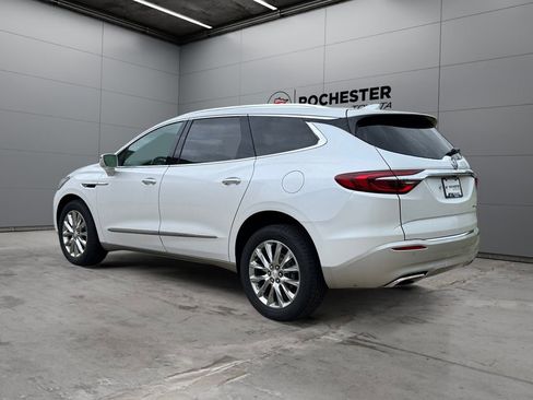 Used 2019 Buick Enclave Essence w/ Experience Buick Package AWD/4WD image 3