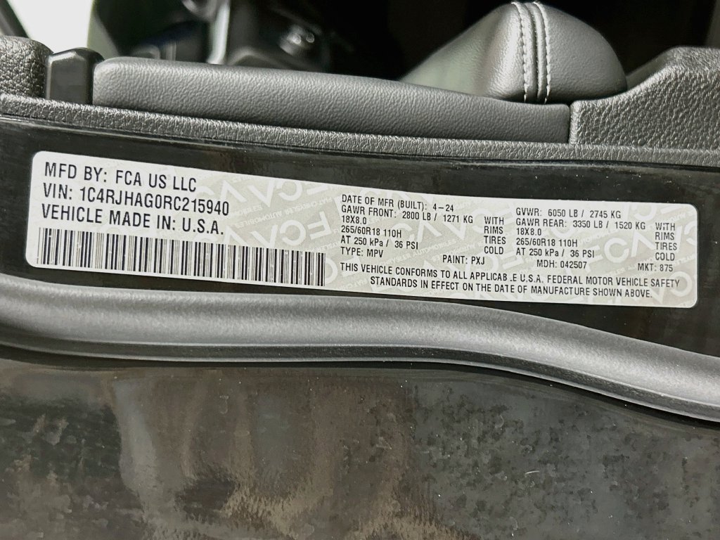 Used 2024 Jeep Grand Cherokee Altitude AWD/4WD image 32