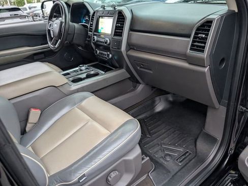 Used 2019 Ford Expedition Max XLT image 15