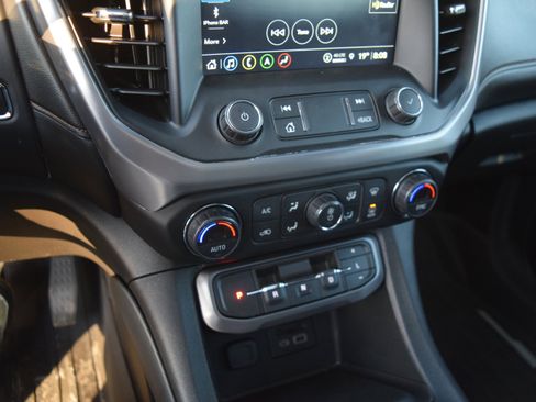 Used 2021 GMC Acadia AT4 w/ Technology Package image 16